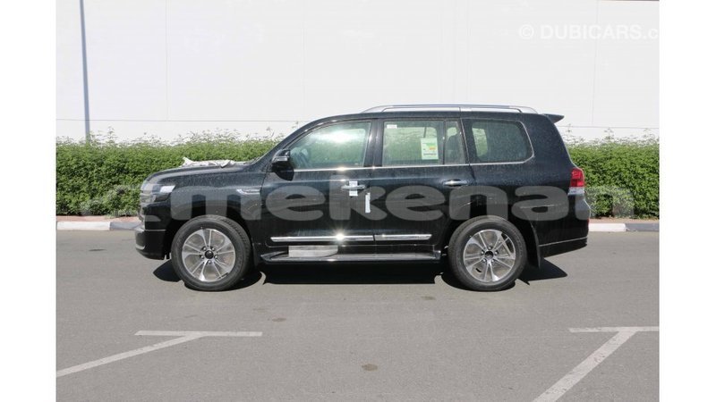 Big with watermark toyota land cruiser aragatsotn import dubai 2353