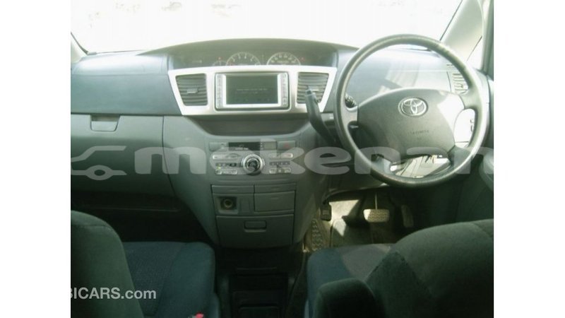 Big with watermark toyota noah aragatsotn import dubai 2356