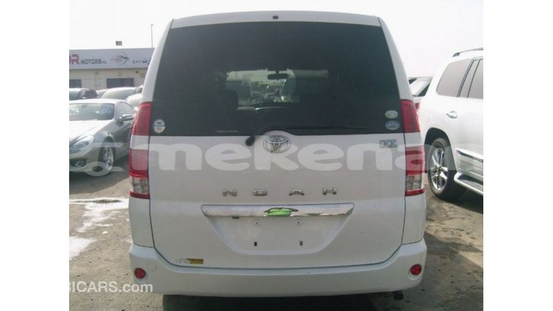 Big with watermark toyota noah aragatsotn import dubai 2356