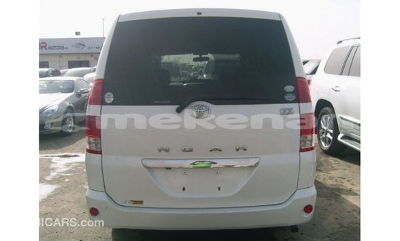 Buy Import Toyota Noah White Car in Import - Dubai in Aragatsotn Buy Import Toyota Noah White Car in Import - Dubai in Aragatsotn