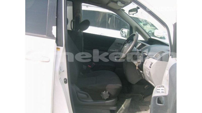 Big with watermark toyota noah aragatsotn import dubai 2356