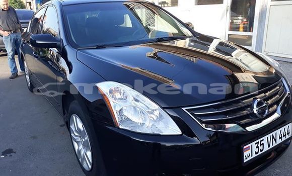 Buy Used Nissan Altima Black Car in Yerevan in Yerevan