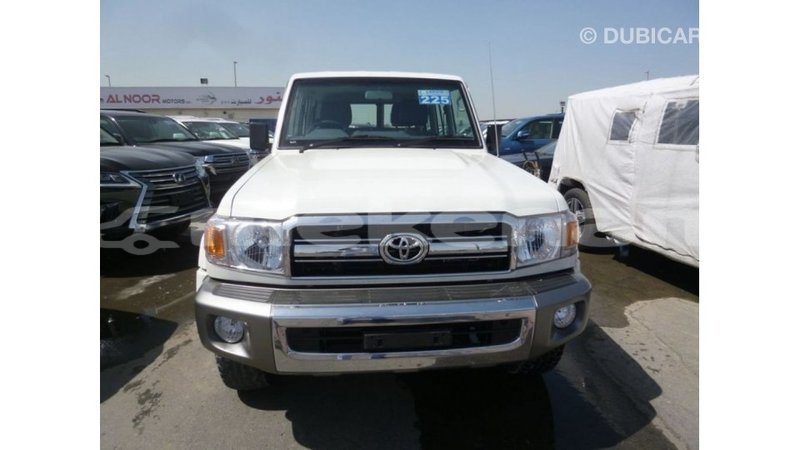 Big with watermark toyota land cruiser aragatsotn import dubai 2359