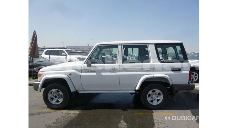 Big with watermark toyota land cruiser aragatsotn import dubai 2359