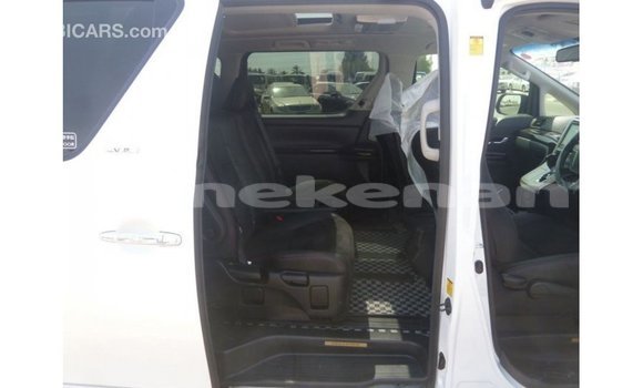 Buy Import Toyota Vellfire White Car in Import - Dubai in Aragatsotn Buy Import Toyota Vellfire White Car in Import - Dubai in Aragatsotn