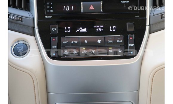 Buy Import Toyota Land Cruiser White Car in Import - Dubai in Aragatsotn Buy Import Toyota Land Cruiser White Car in Import - Dubai in Aragatsotn