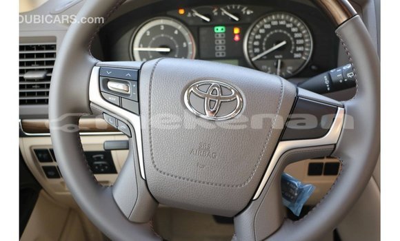 Buy Import Toyota Land Cruiser White Car in Import - Dubai in Aragatsotn Buy Import Toyota Land Cruiser White Car in Import - Dubai in Aragatsotn
