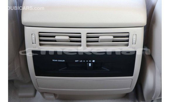 Buy Import Toyota Land Cruiser White Car in Import - Dubai in Aragatsotn Buy Import Toyota Land Cruiser White Car in Import - Dubai in Aragatsotn