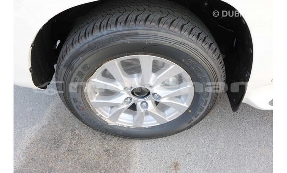 Buy Import Toyota Land Cruiser White Car in Import - Dubai in Aragatsotn Buy Import Toyota Land Cruiser White Car in Import - Dubai in Aragatsotn