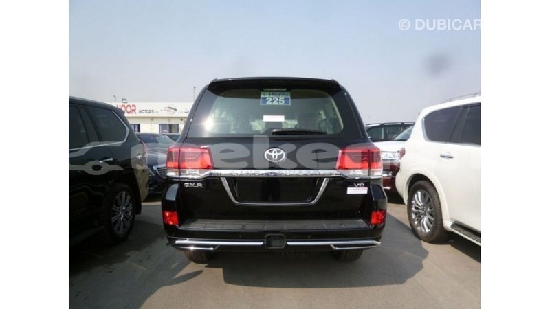 Big with watermark toyota land cruiser aragatsotn import dubai 2389