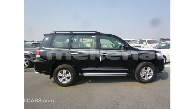 Big with watermark toyota land cruiser aragatsotn import dubai 2389