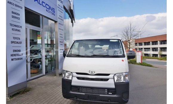 Buy Import Toyota Hiace White Car in Import - Dubai in Aragatsotn Buy Import Toyota Hiace White Car in Import - Dubai in Aragatsotn