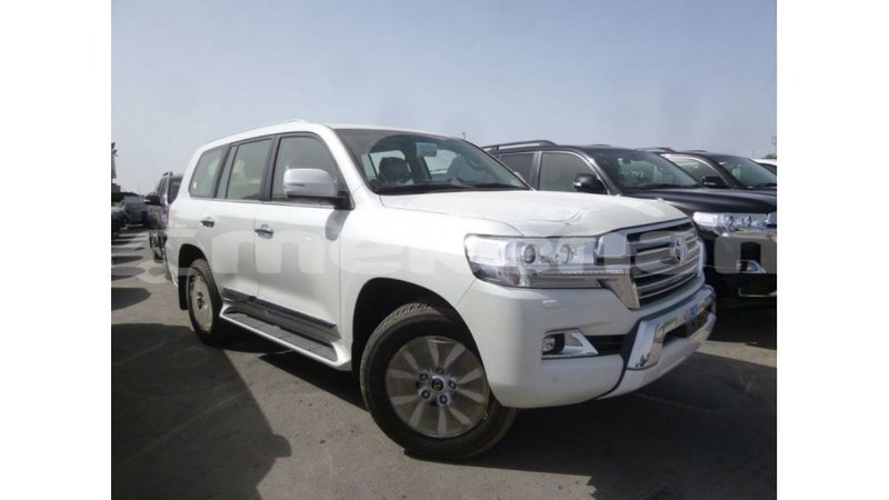 Big with watermark toyota land cruiser aragatsotn import dubai 2393