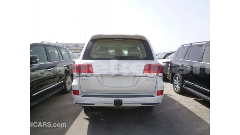 Big with watermark toyota land cruiser aragatsotn import dubai 2393