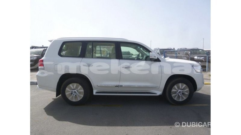 Big with watermark toyota land cruiser aragatsotn import dubai 2393