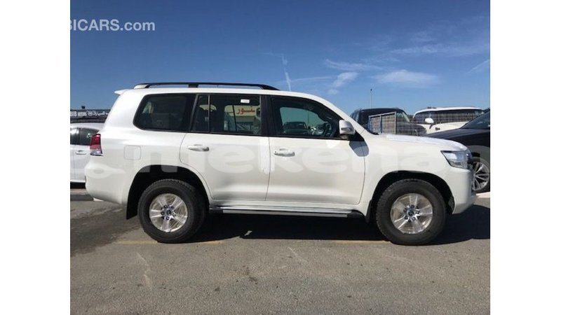 Big with watermark toyota land cruiser aragatsotn import dubai 2398