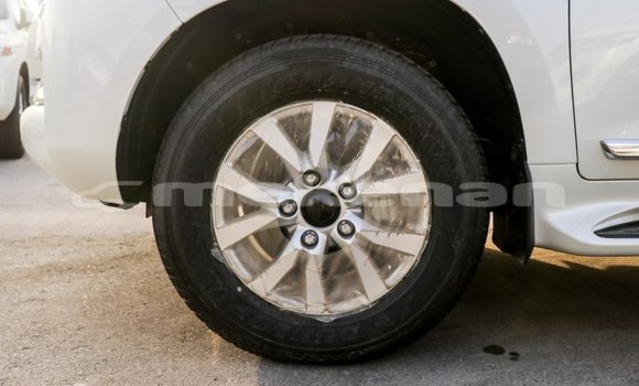 Buy Import Toyota Land Cruiser White Car in Import - Dubai in Aragatsotn Buy Import Toyota Land Cruiser White Car in Import - Dubai in Aragatsotn