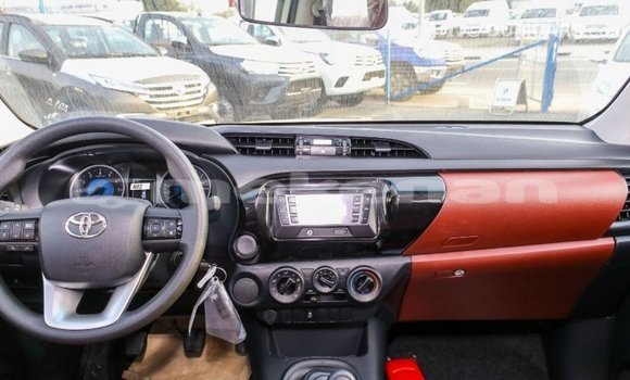 Buy Import Toyota Hilux White Car in Import - Dubai in Aragatsotn Buy Import Toyota Hilux White Car in Import - Dubai in Aragatsotn