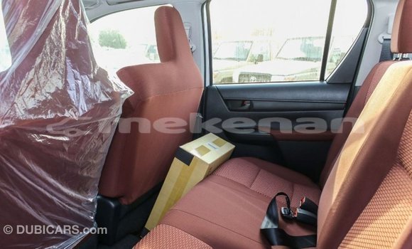 Buy Import Toyota Hilux White Car in Import - Dubai in Aragatsotn Buy Import Toyota Hilux White Car in Import - Dubai in Aragatsotn