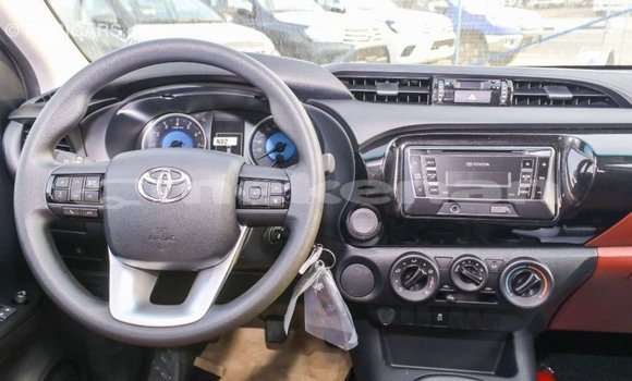 Buy Import Toyota Hilux White Car in Import - Dubai in Aragatsotn Buy Import Toyota Hilux White Car in Import - Dubai in Aragatsotn