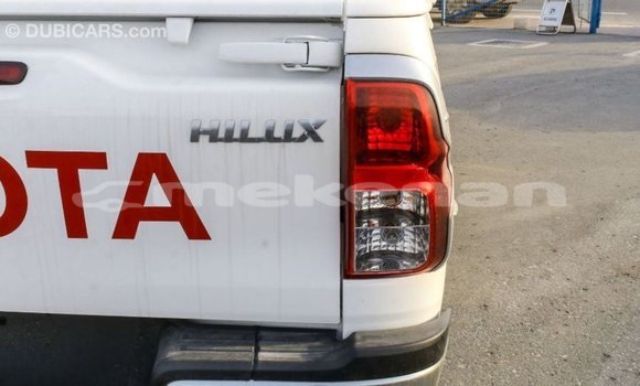 Buy Import Toyota Hilux White Car in Import - Dubai in Aragatsotn Buy Import Toyota Hilux White Car in Import - Dubai in Aragatsotn