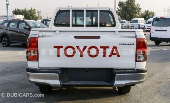 Buy Import Toyota Hilux White Car in Import - Dubai in Aragatsotn Buy Import Toyota Hilux White Car in Import - Dubai in Aragatsotn