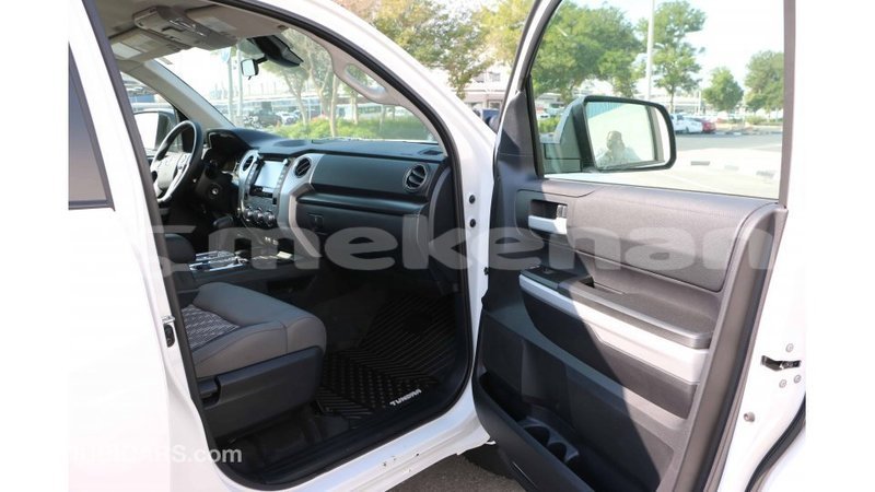 Big with watermark toyota tundra aragatsotn import dubai 2406