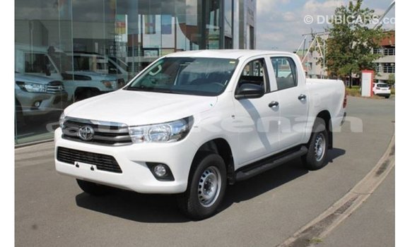 Buy Import Toyota Hilux White Car in Import - Dubai in Aragatsotn Buy Import Toyota Hilux White Car in Import - Dubai in Aragatsotn