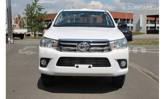 Buy Import Toyota Hilux White Car in Import - Dubai in Aragatsotn Buy Import Toyota Hilux White Car in Import - Dubai in Aragatsotn