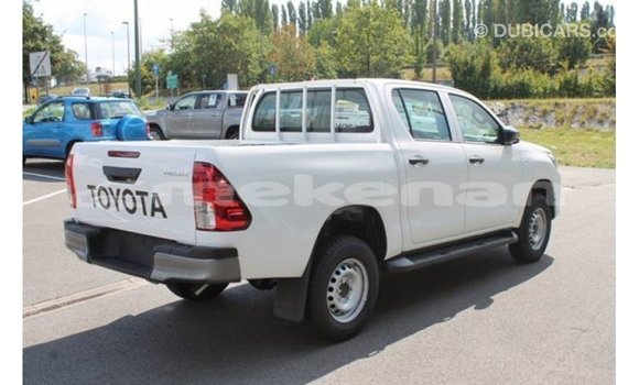 Buy Import Toyota Hilux White Car in Import - Dubai in Aragatsotn Buy Import Toyota Hilux White Car in Import - Dubai in Aragatsotn