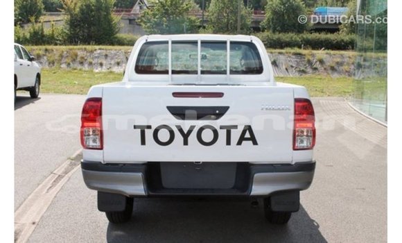 Buy Import Toyota Hilux White Car in Import - Dubai in Aragatsotn Buy Import Toyota Hilux White Car in Import - Dubai in Aragatsotn