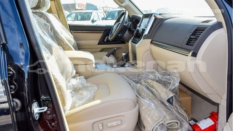 Big with watermark toyota land cruiser aragatsotn import dubai 2414