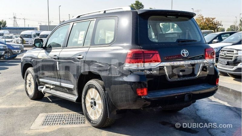 Big with watermark toyota land cruiser aragatsotn import dubai 2414