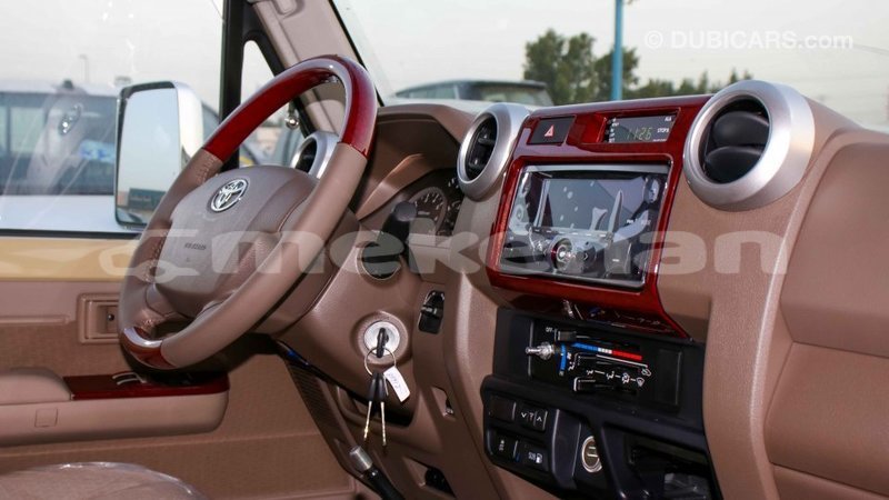 Big with watermark toyota land cruiser aragatsotn import dubai 2415