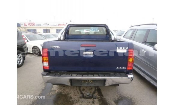Buy Import Toyota Hilux Blue Car in Import - Dubai in Aragatsotn Buy Import Toyota Hilux Blue Car in Import - Dubai in Aragatsotn