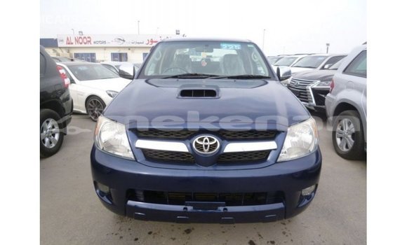 Buy Import Toyota Hilux Blue Car in Import - Dubai in Aragatsotn Buy Import Toyota Hilux Blue Car in Import - Dubai in Aragatsotn