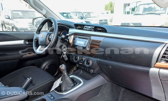 Buy Import Toyota Hilux White Car in Import - Dubai in Aragatsotn Buy Import Toyota Hilux White Car in Import - Dubai in Aragatsotn