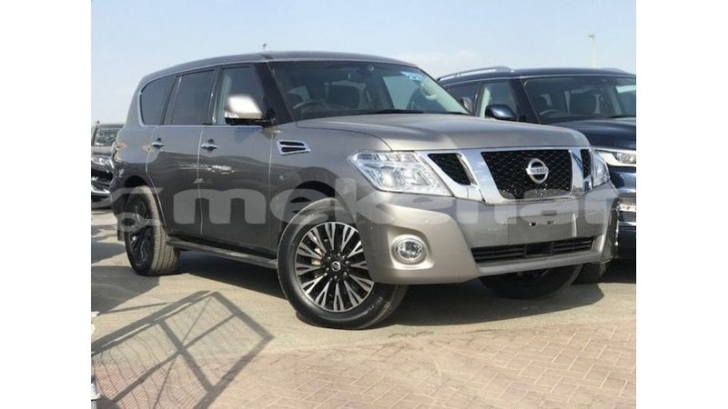 Big with watermark nissan patrol aragatsotn import dubai 2434