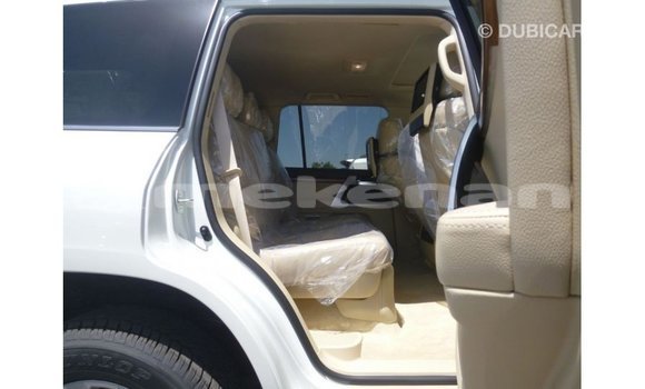 Buy Import Toyota Land Cruiser White Car in Import - Dubai in Aragatsotn Buy Import Toyota Land Cruiser White Car in Import - Dubai in Aragatsotn