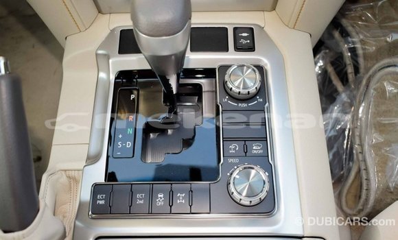 Buy Import Toyota Land Cruiser White Car in Import - Dubai in Aragatsotn Buy Import Toyota Land Cruiser White Car in Import - Dubai in Aragatsotn
