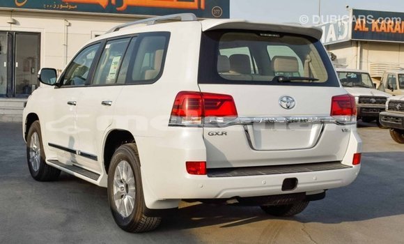 Buy Import Toyota Land Cruiser White Car in Import - Dubai in Aragatsotn Buy Import Toyota Land Cruiser White Car in Import - Dubai in Aragatsotn