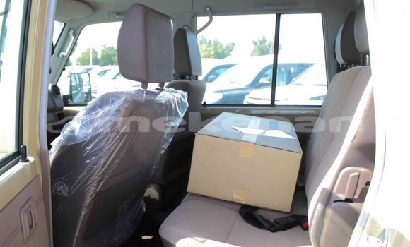 Buy Import Toyota Land Cruiser Beige Car in Import - Dubai in Aragatsotn Buy Import Toyota Land Cruiser Beige Car in Import - Dubai in Aragatsotn