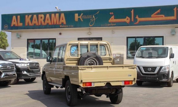 Buy Import Toyota Land Cruiser Beige Car in Import - Dubai in Aragatsotn Buy Import Toyota Land Cruiser Beige Car in Import - Dubai in Aragatsotn
