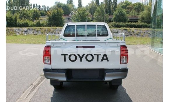 Buy Import Toyota Hilux White Car in Import - Dubai in Aragatsotn Buy Import Toyota Hilux White Car in Import - Dubai in Aragatsotn