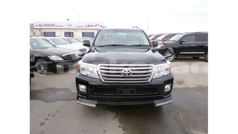 Big with watermark toyota land cruiser aragatsotn import dubai 2456