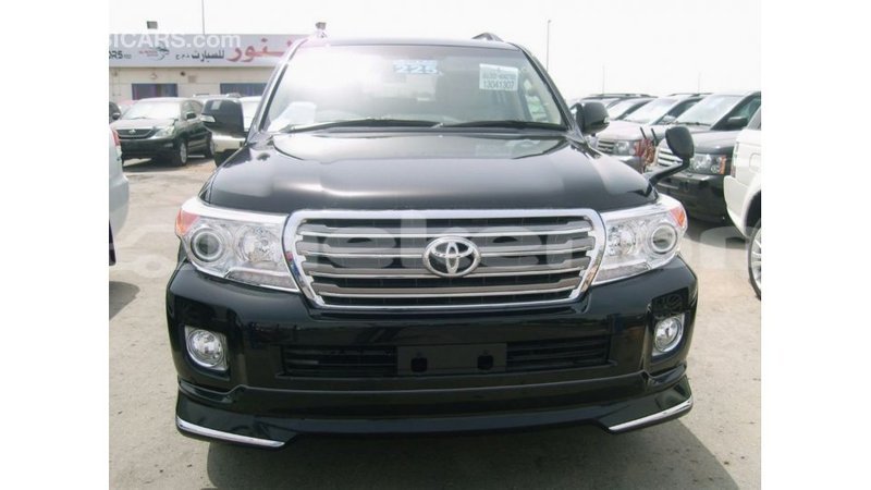 Big with watermark toyota land cruiser aragatsotn import dubai 2459