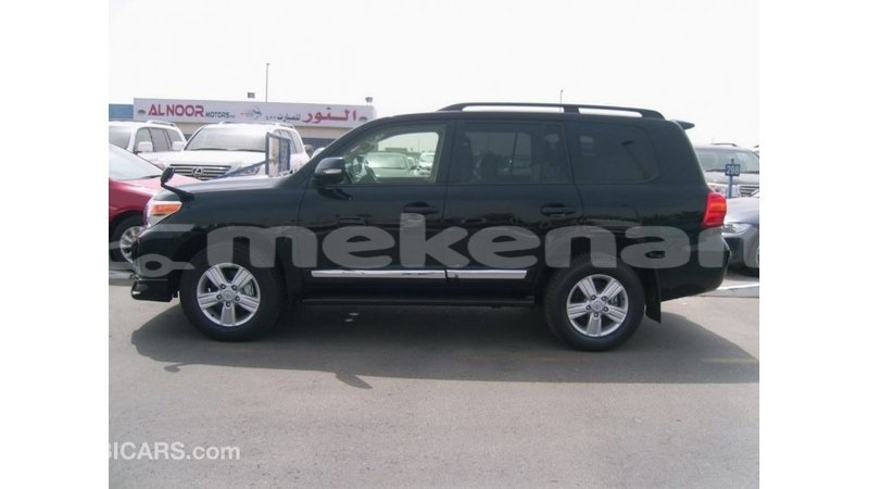 Big with watermark toyota land cruiser aragatsotn import dubai 2459