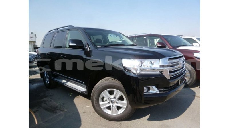 Big with watermark toyota land cruiser aragatsotn import dubai 2467