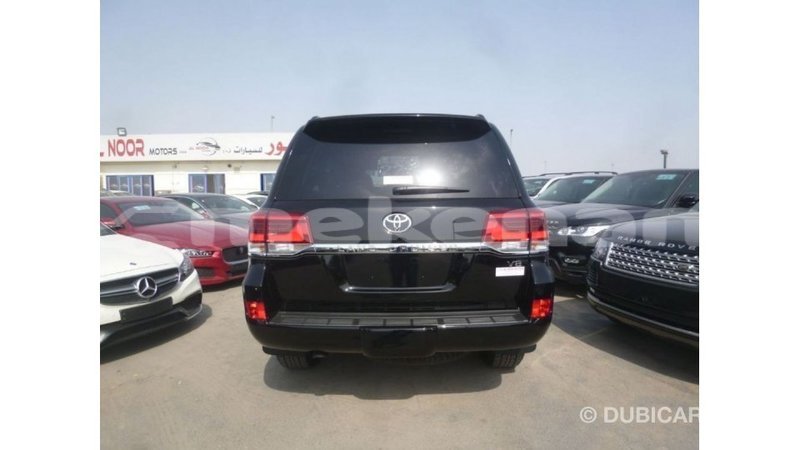 Big with watermark toyota land cruiser aragatsotn import dubai 2467