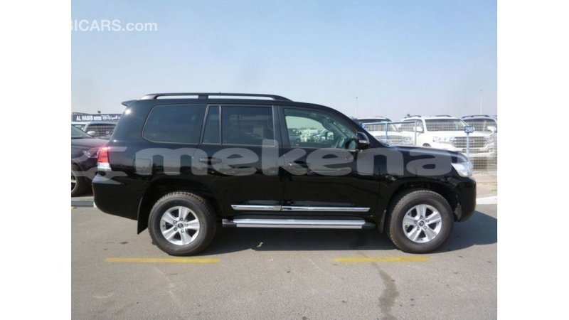 Big with watermark toyota land cruiser aragatsotn import dubai 2467
